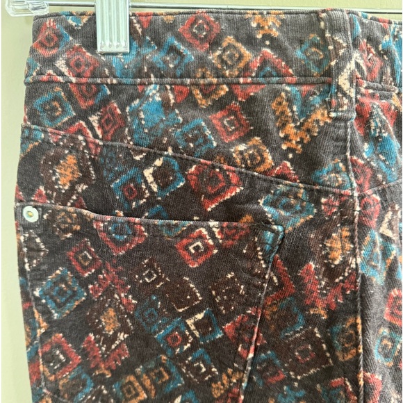 Anthropologie pattern, corduroy pants - Picture 5 of 10
